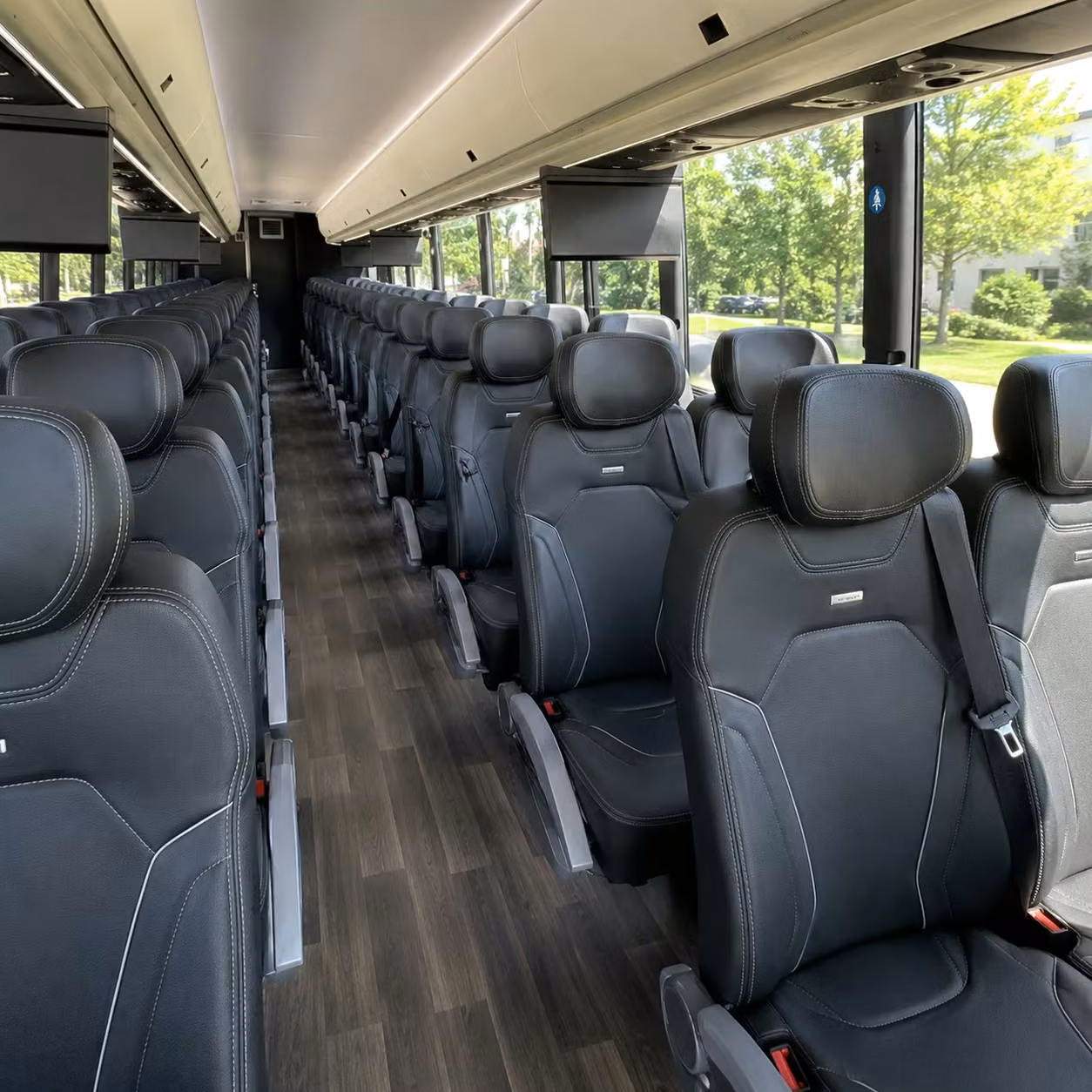 charter bus rentals for lakeland corporate events and employee shuttles