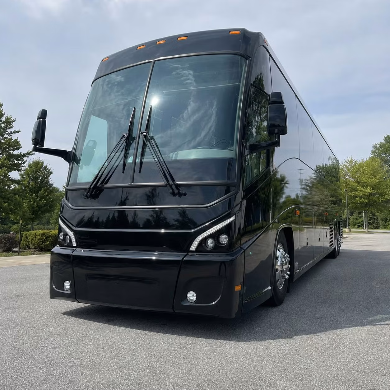 you can find and book employee transportation in lakeland and any nearby city